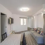 Casa Alaia *